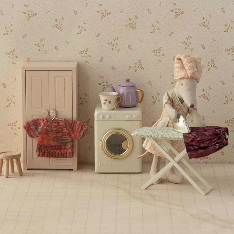 Skirt and Knitted Mouse, Mum Mouse