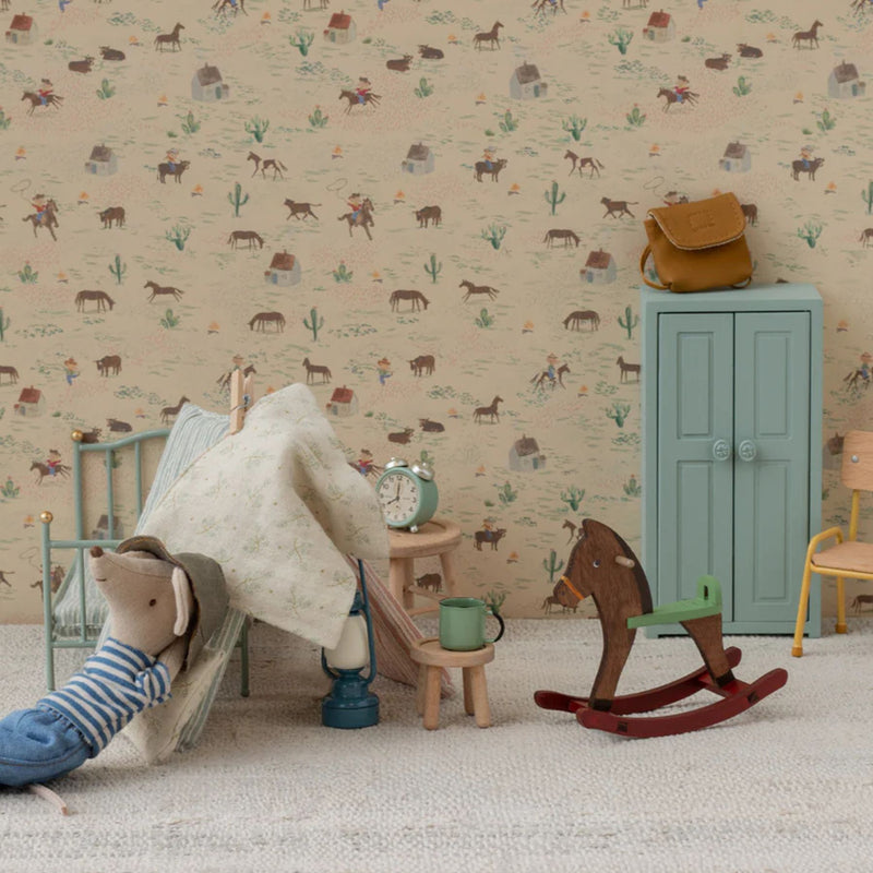 Rocking Horse, Mouse