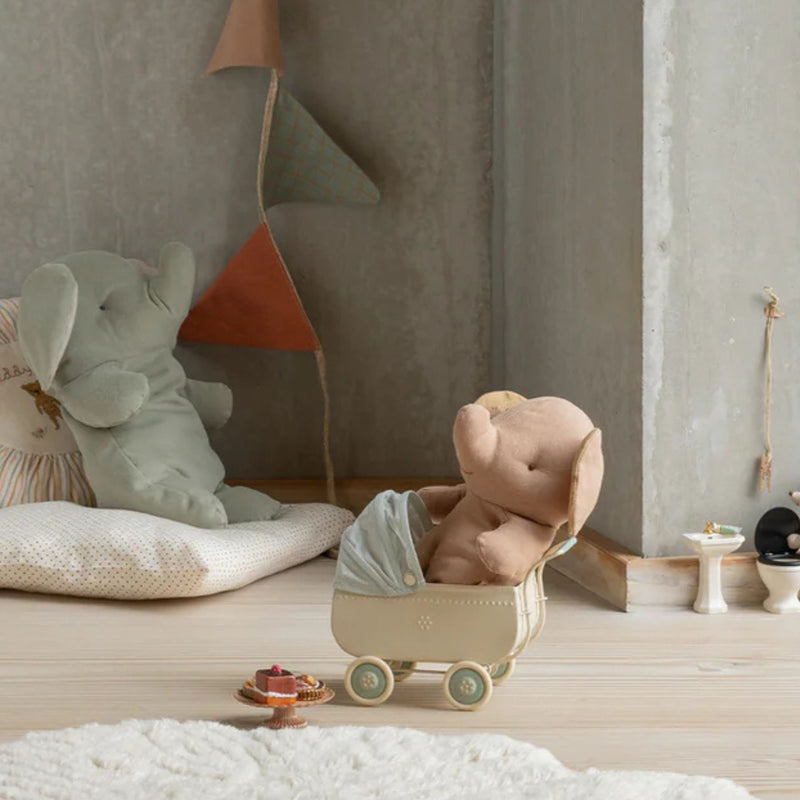 Safari Friends - Small Elephant