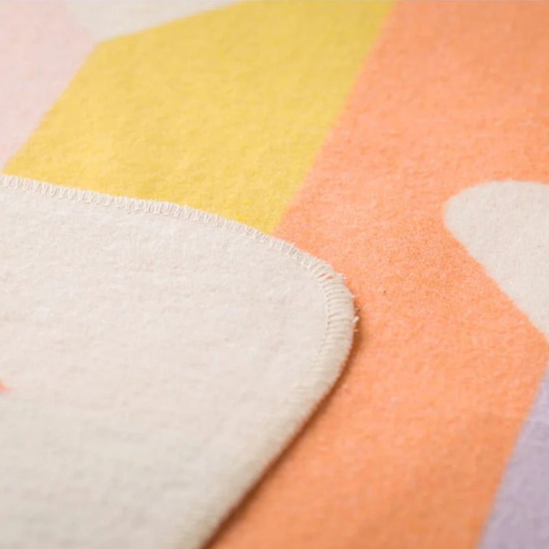 Juwel Toddler Flannel Blanket - Hearts Allover