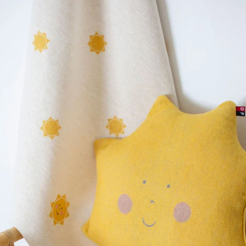 Juwel Baby Flannel Blanket - Suns Allover with Embroidery