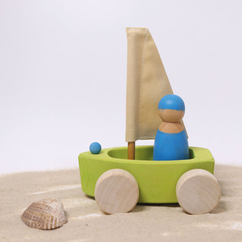 Little Land Yacht with Sailor