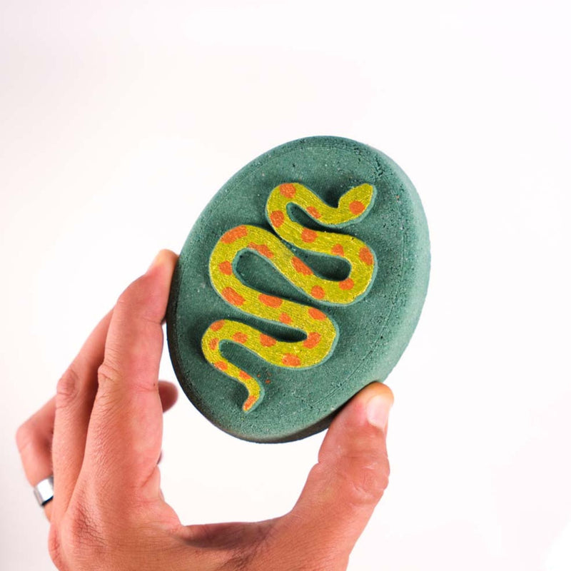 Reptile Bath Bomb with Toy