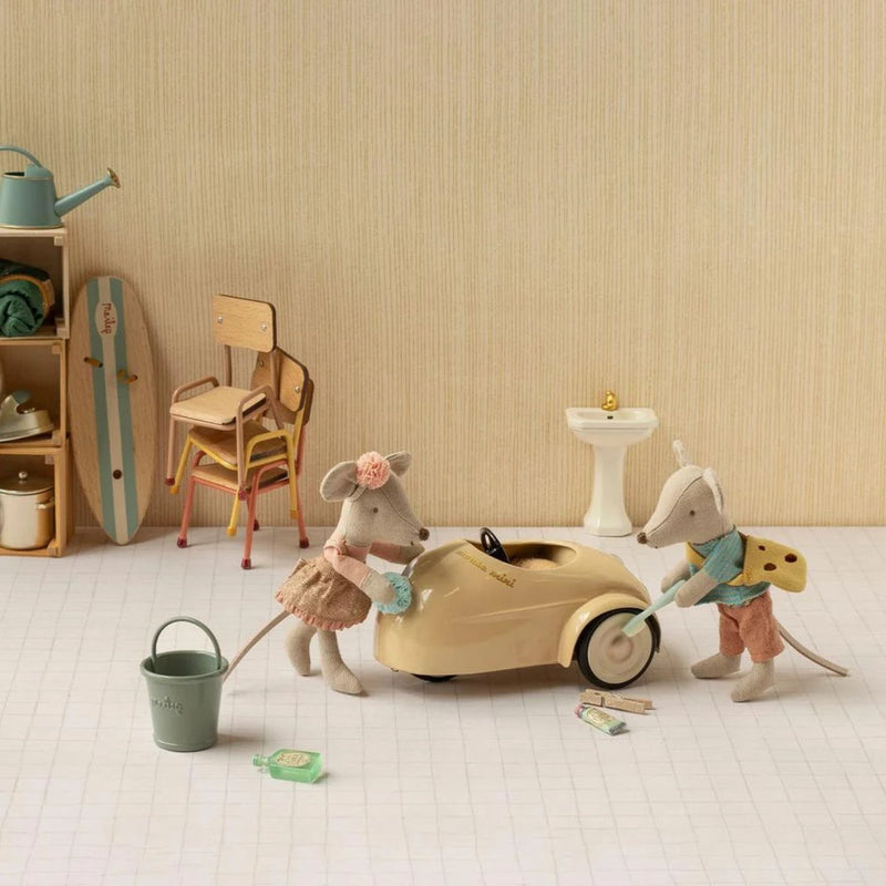 Mouse Car