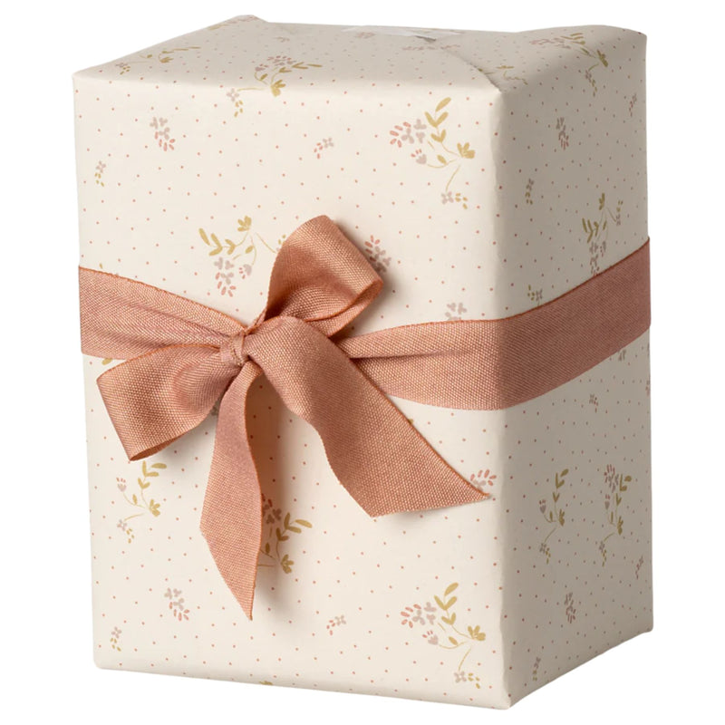 Wrapping Paper, Bae