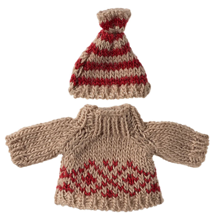 Knitted Sweater and Hat, Mouse