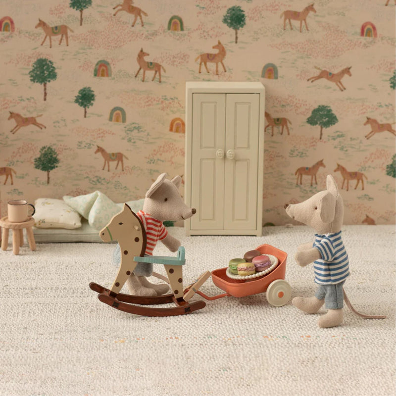 LouiMax + Stella, Little Brother and Sister Mice with Magnet Hands